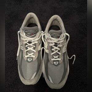 New Balance 990 Sneakers